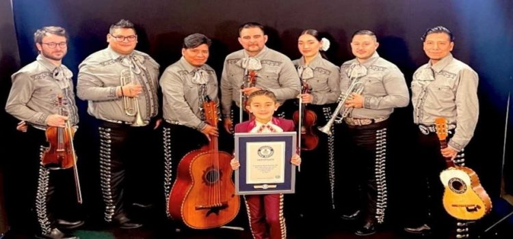 El record mundial a mariachi mas joven lo tiene “Mariachi kid” de San Antonio.
