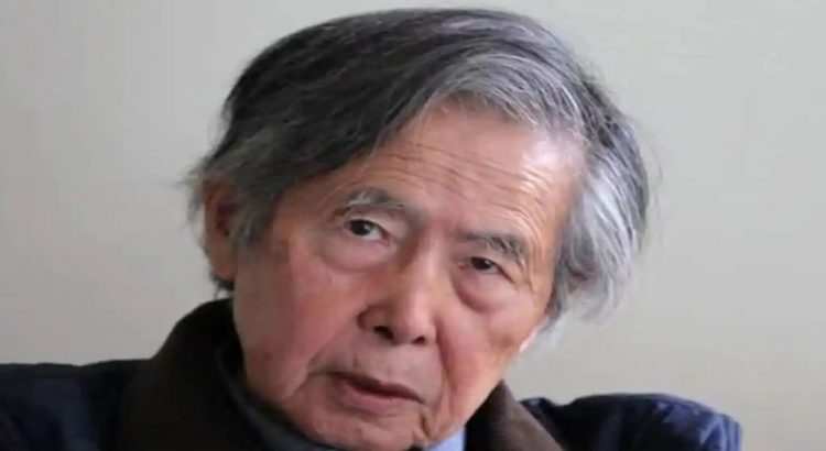 Hospitalizan de urgencia al expresidente de Perú, Alberto Fujimori