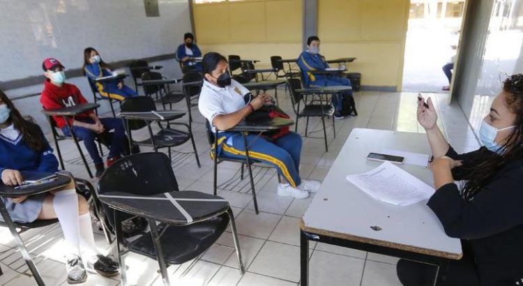 Descartan alerta Covid en las escuelas de Jalisco