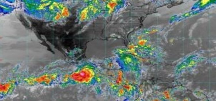 Agatha se intensifica a huracán categoría 2
