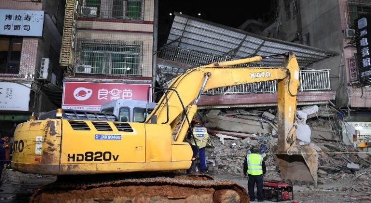 Ya son 53 muertos por derrumbe de edificio en China