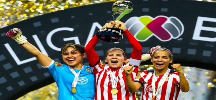 ¡Chivas Femenil Campeonas de Campeonas!