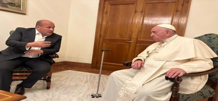Papa Francisco recibe al gobernador Enrique Alfaro
