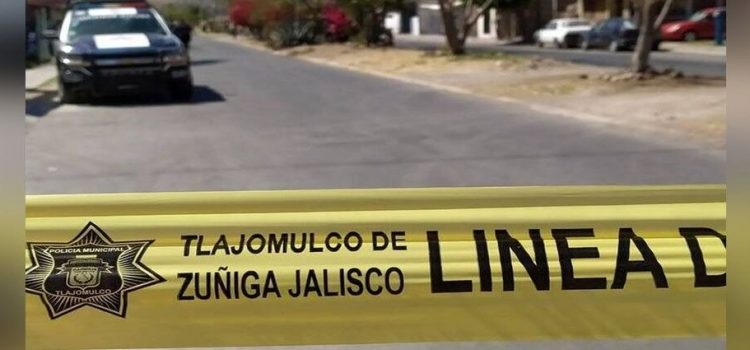 Localizan el cuerpo calcinado de una mujer en medio de un baldío de Jalisco