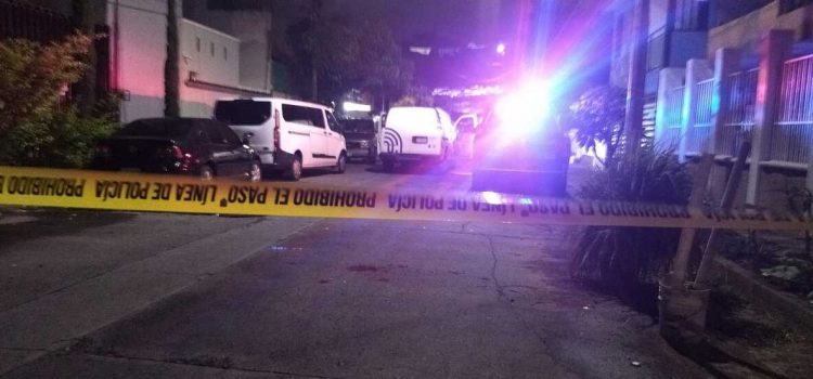 Asesinan a hombre que bajar de su auto en Guadalajara
