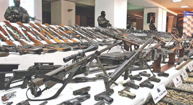 Policía vende armamento al Cártel Jalisco