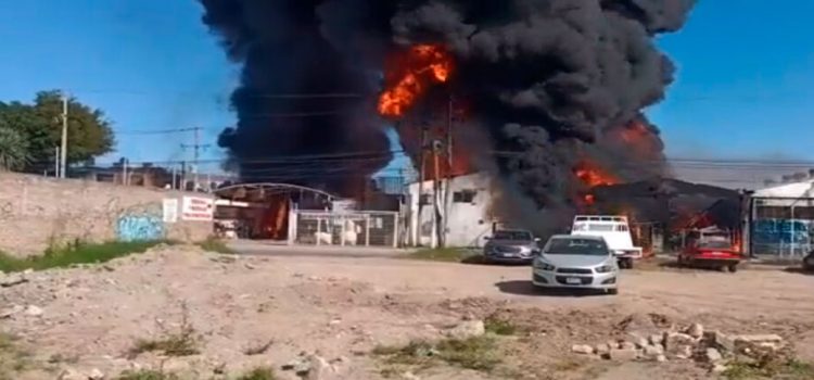 Se registra explosión e incendio en fábrica de Tlaquepaque en Jalisco