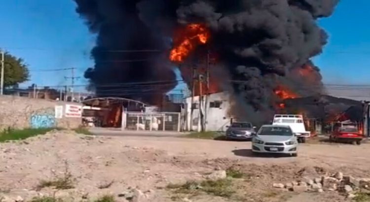 Se registra explosión e incendio en fábrica de Tlaquepaque en Jalisco