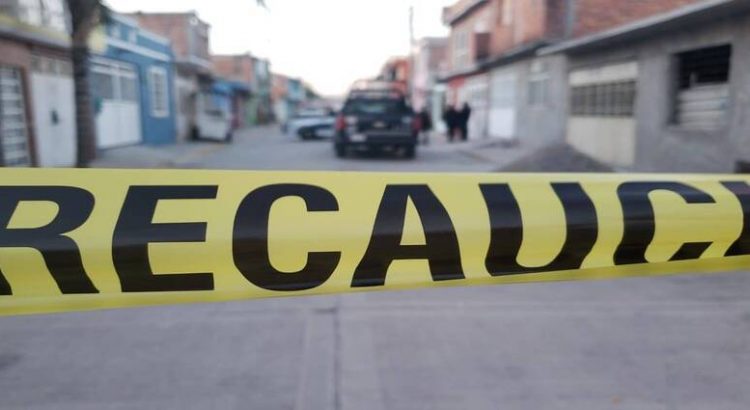 Hombre secuestra a familiares, hiere a policías y lo abaten en Jalisco