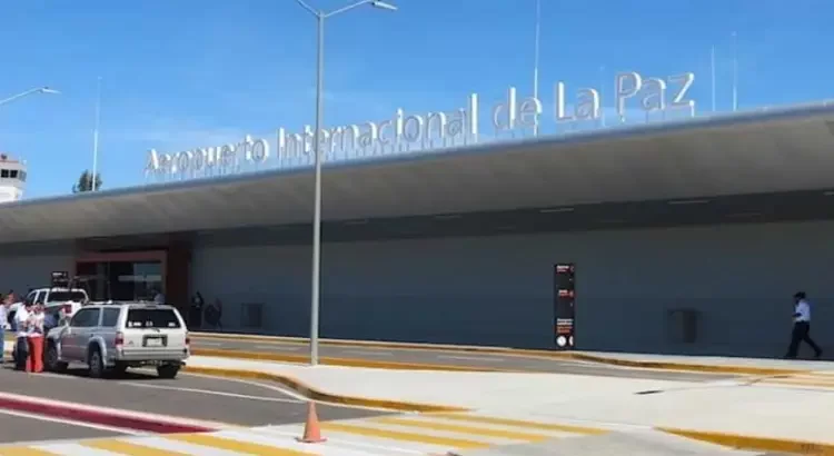 Se inconformaron pasajeros en el aeropuerto de La Paz