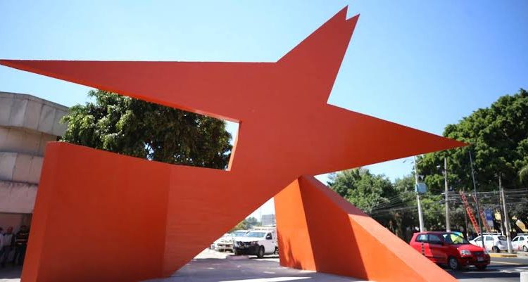 Ayuntamiento defiende cambio de color de famosa escultura tapatía