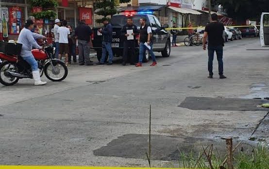 Matan a repartidor dentro de tienda de abarrotes en Guadalajara
