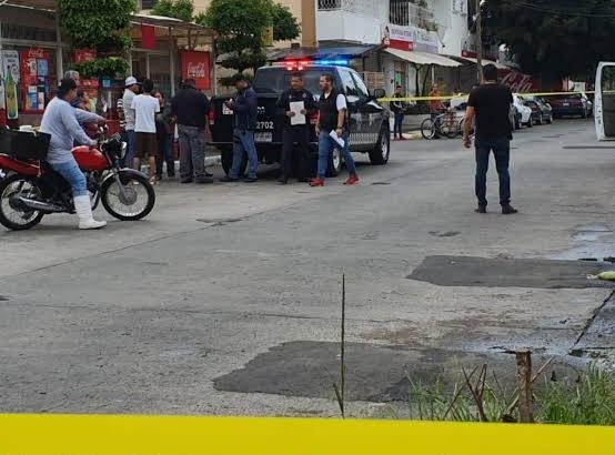 Matan a repartidor dentro de tienda de abarrotes en Guadalajara