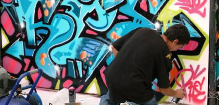 Capturan a tres por grafitear espacios públicos en Guadalajara