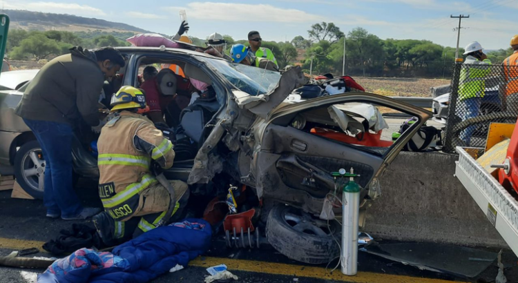 Mueren 3 mujeres y una menor de edad en accidente, Jalisco