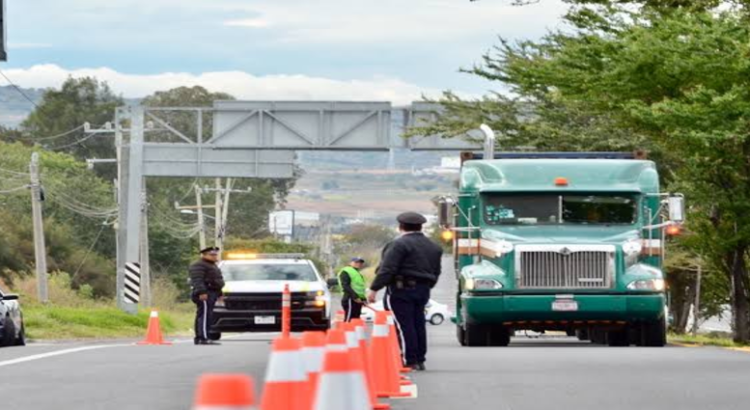 Disminuyen casi 70 % robos de vehículos de carga en Jalisco