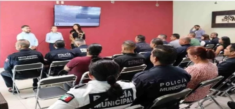 Capacitan a policías para prevenir robos a bancos en Jalisco