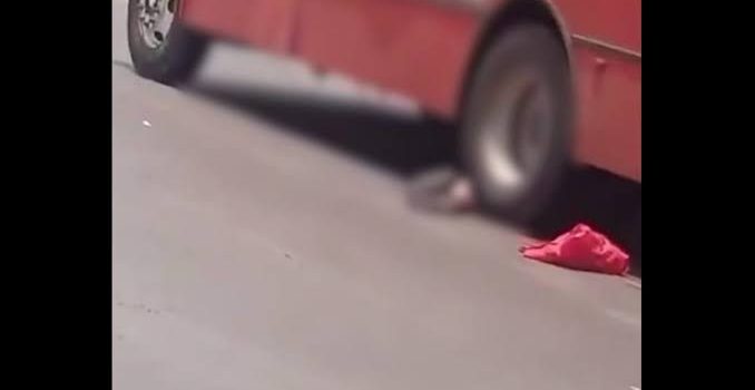 Mujer fallece tras ser atropellada por autobús frente a Central Nueva de Guadalajara