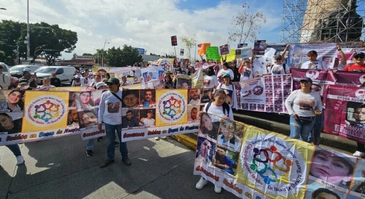 Marchan para exigir solución a desapariciones en Jalisco