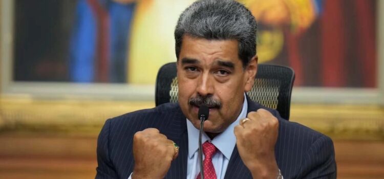 Argentina emite orden de arresto contra Nicolás Maduro