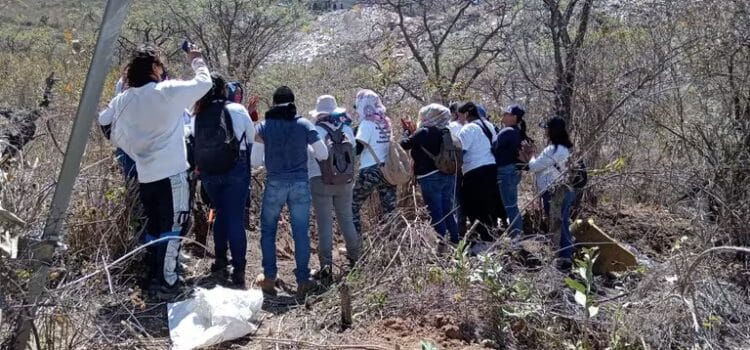 Descubren fosa clandestina en Jalisco; encuentran al menos seis bolsas de restos humanos