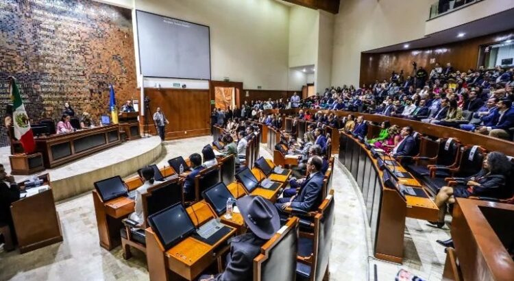 Nueva legislatura en Jalisco; diputados rinden protesta y preparan agenda