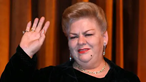 Muere Paquita la del Barrio tras un infarto