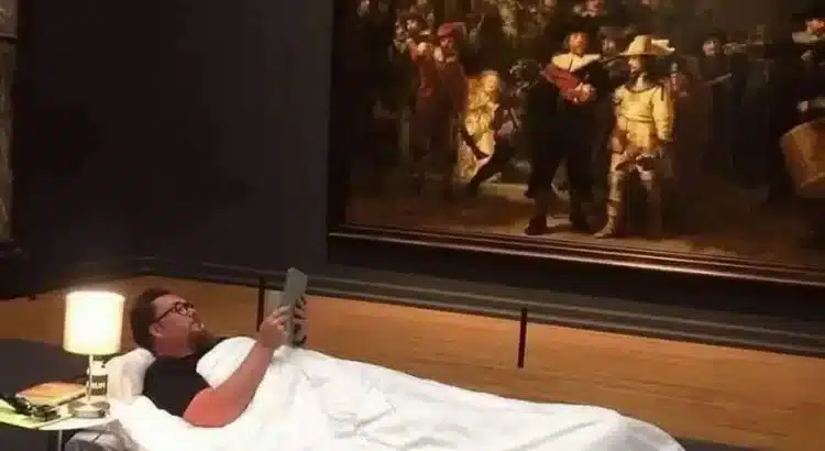 Literalmente, profesor de arte pasó una noche en el museo Literalmente, profesor de arte pasó una noche en el museo