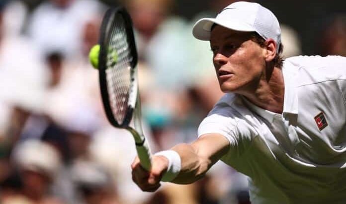 Sinner avanza con facilidad en Wimbledon; caen tres Top 10