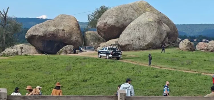 Enjambre de abejas ataca a turistas en Las Piedrotas de Tapalpa Enjambre de abejas ataca a turistas en Las Piedrotas de Tapalpa