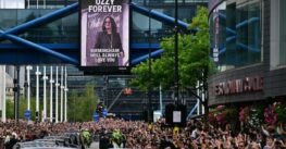 Cientos de miles dan el último adiós al metalero Ozzy Osbourne
