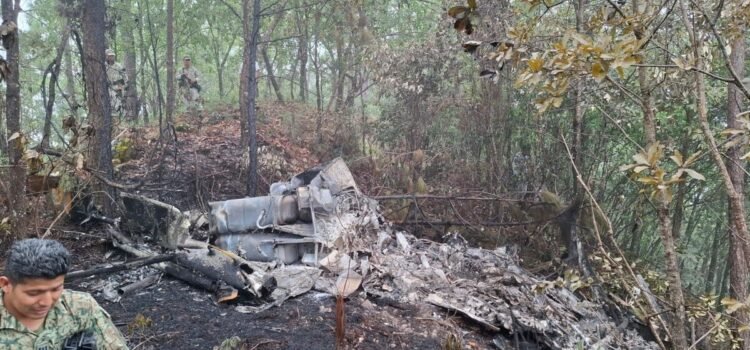 Localizan helicóptero de la CFE siniestrado en la sierra de Jalisco; confirman dos fallecidos