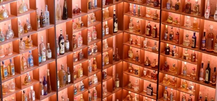 Jalisco rompe Récord Guinness con la mayor exhibición de botellas de tequila en un solo espacio
