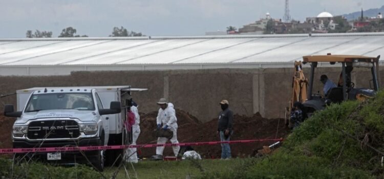 Suman 14 bolsas con restos humanos localizadas en fosa clandestina de Zapopan