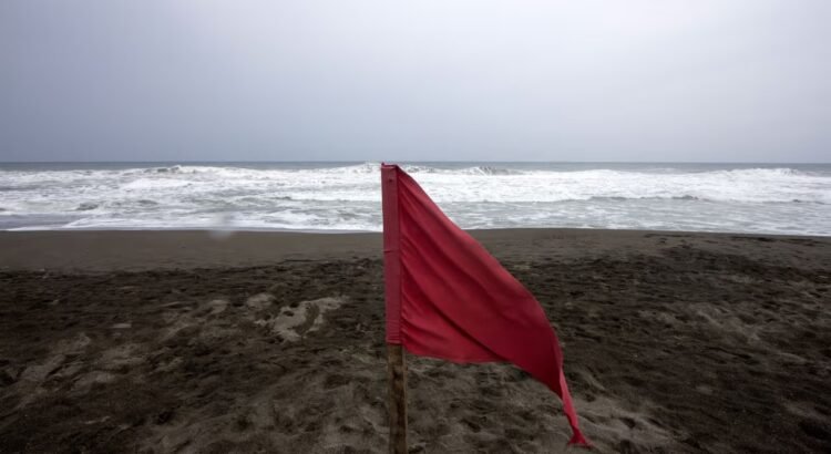 Huracán “Priscilla” se aleja de Jalisco sin dejar afectaciones, pero mantienen vigilancia en la costa