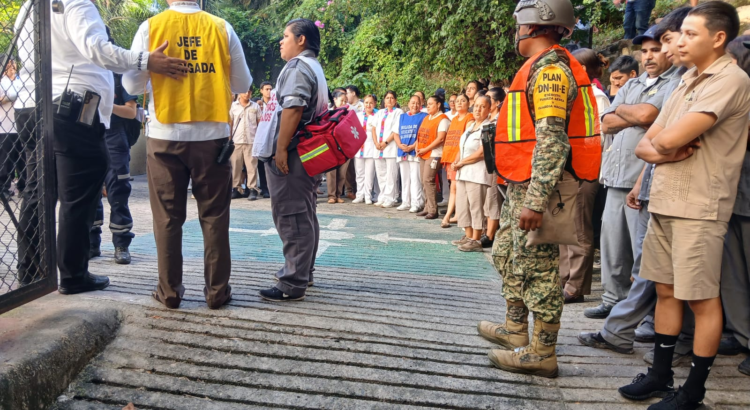 Simulación de tsunami moviliza a decenas de miles en las costas de Jalisco Simulación de tsunami moviliza a decenas de miles en las costas de Jalisco